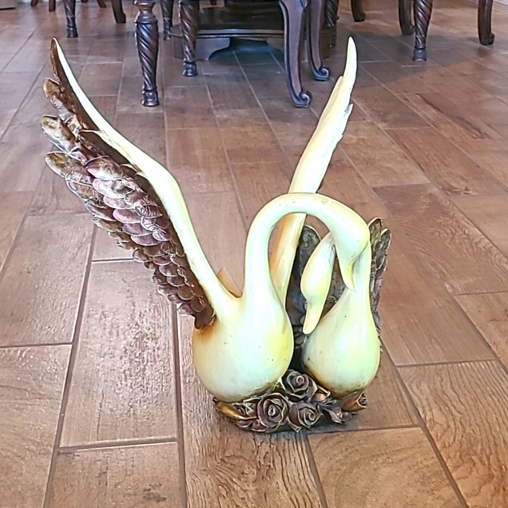Vintage Swan Large Sculpture Candle Holder Rare Decor Love Birds Beautiful - Picture 3 of 16